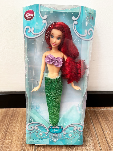 ARIEL DISNEY STORE